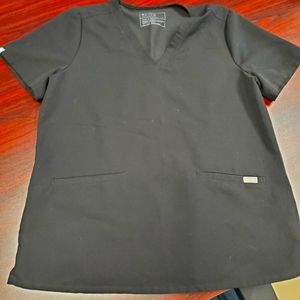Figs 3-pocket scrub top. Black. Size large.